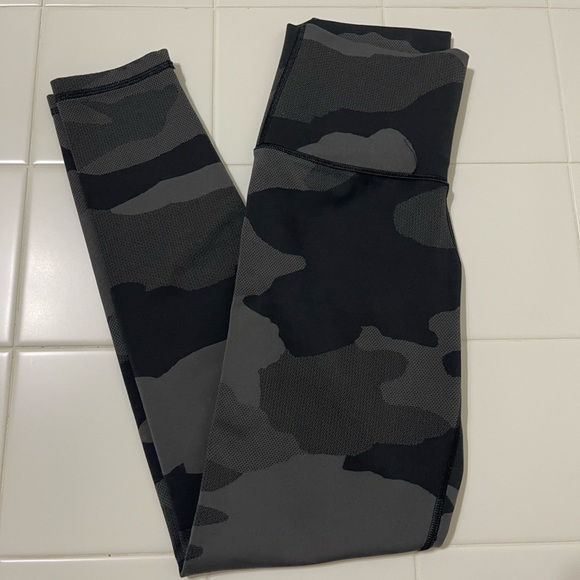 Aerie Leggings - black/grey camo - Picture 5 of 5